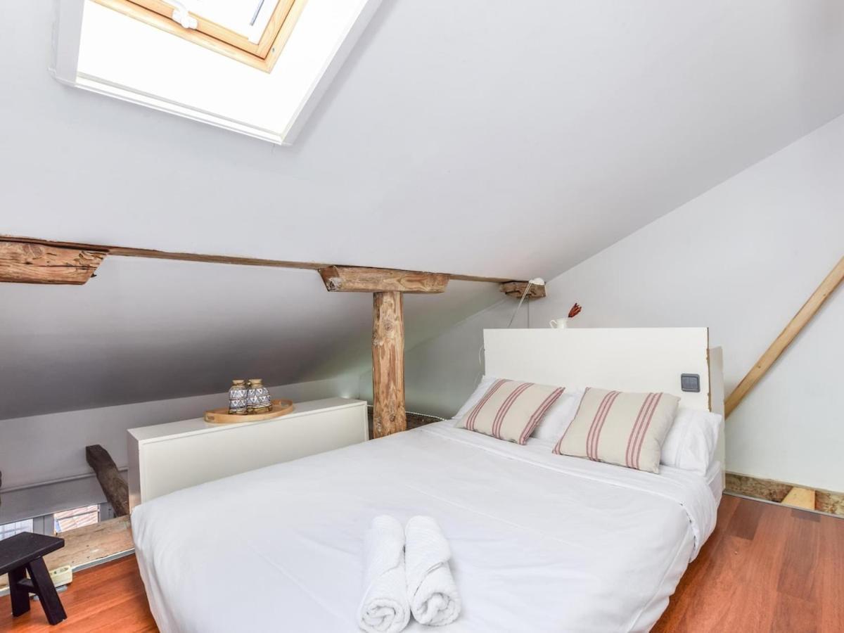 Apartamento En La Plaza De Lavapies Para 4 Personas Madrid Exteriör bild