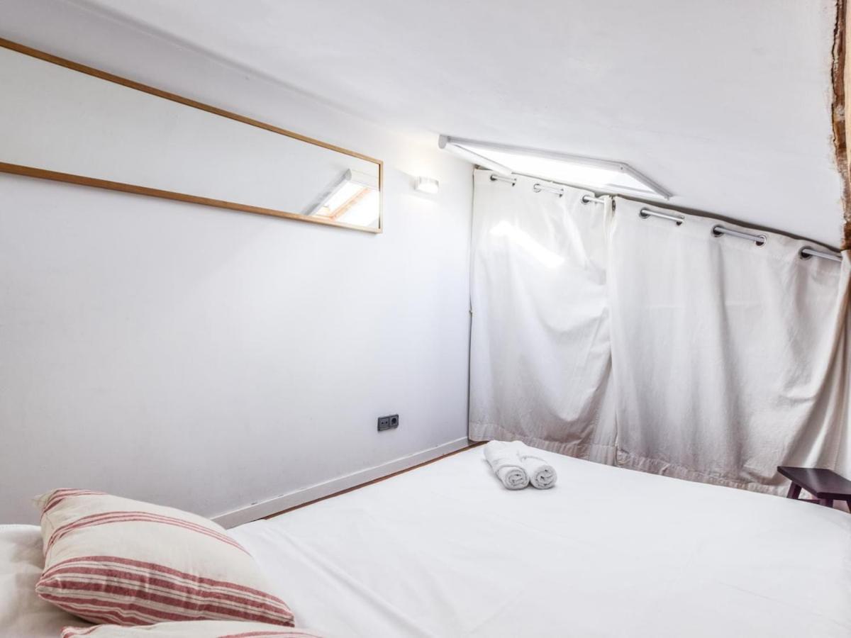 Apartamento En La Plaza De Lavapies Para 4 Personas Madrid Exteriör bild